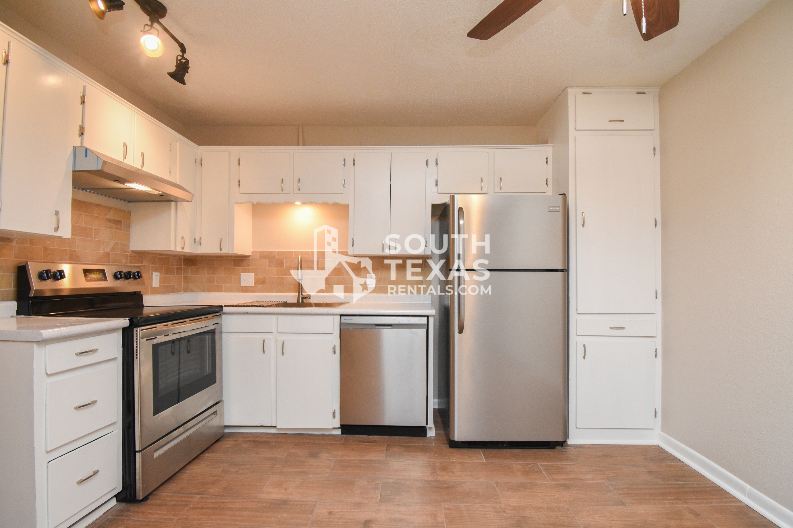 308 Westwood St Apt D Victoria TX 77901 Featured Image